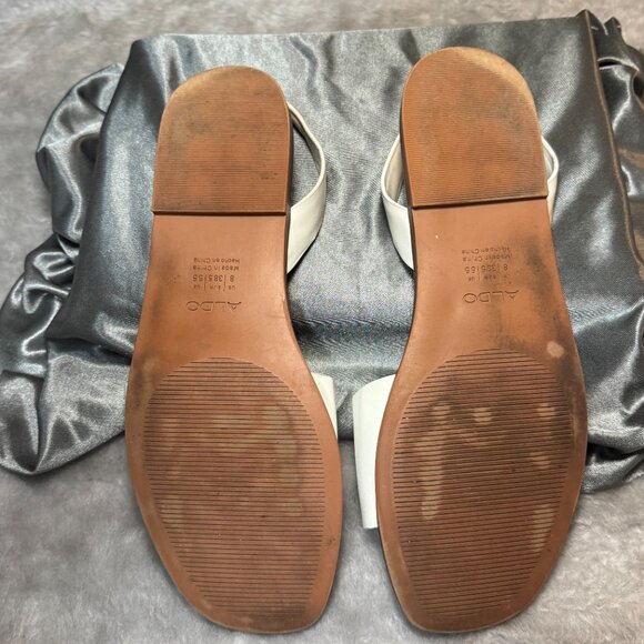 Aldo Women's White Open Toe Sandal w/Gold Buckle Ornament Size 8 - Picture 4 of 5